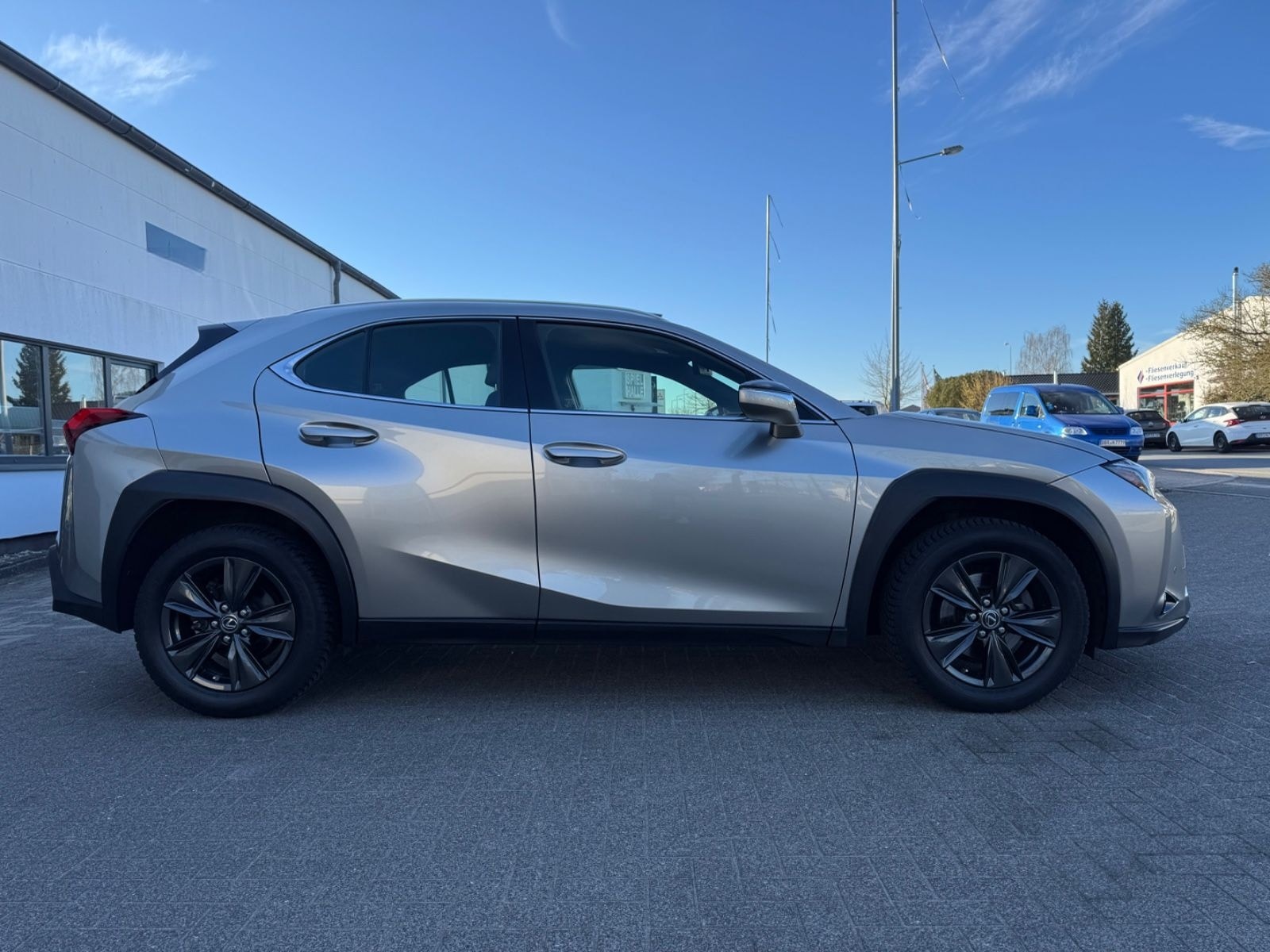 Lexus UX 200 Luxury Line/ACC/LED/Sitzh/Navi/Kamera foto 4