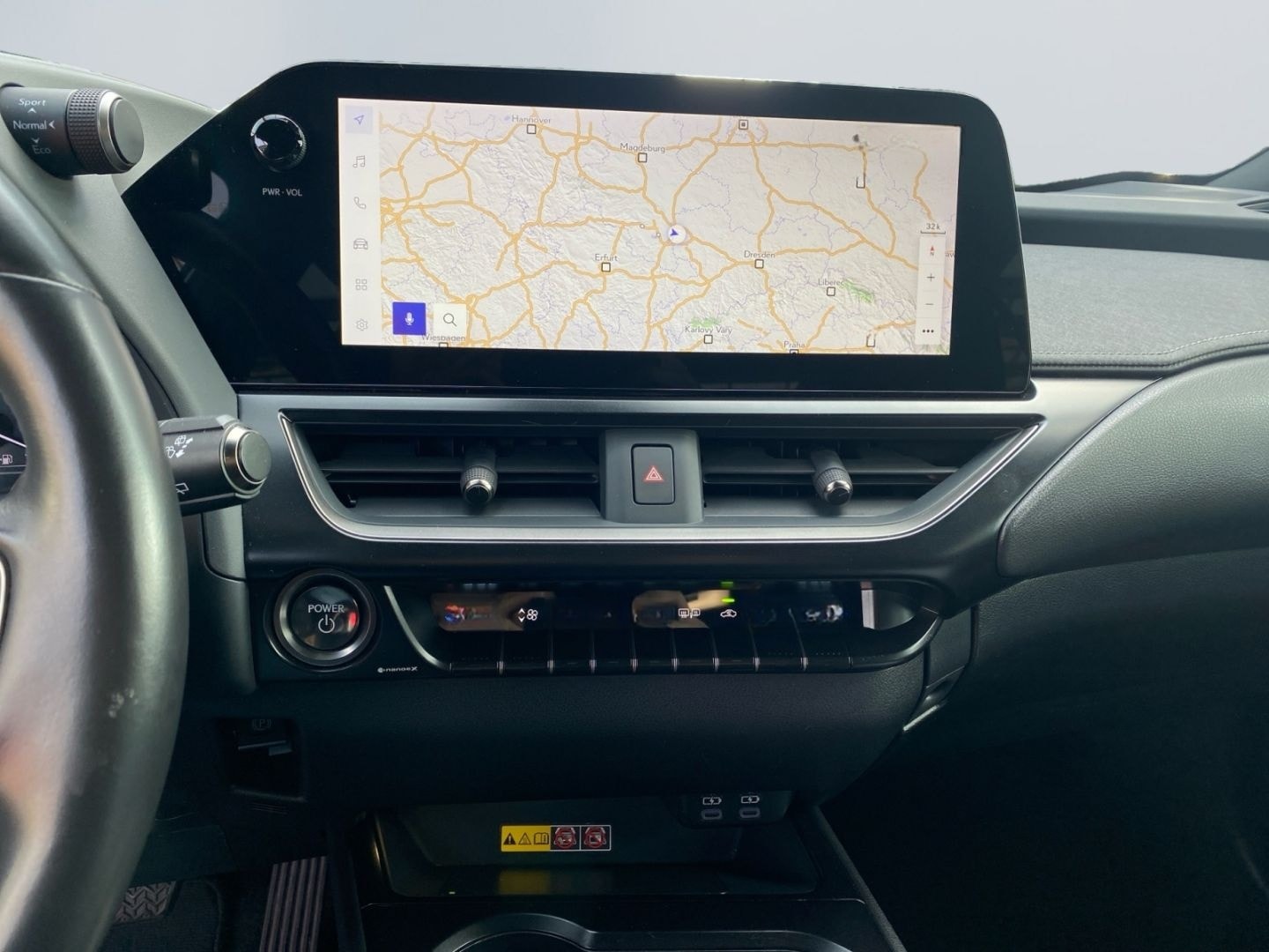 Lexus UX 250h Executive Line *HUD*Leder*GSD*el. Sitze* foto 16