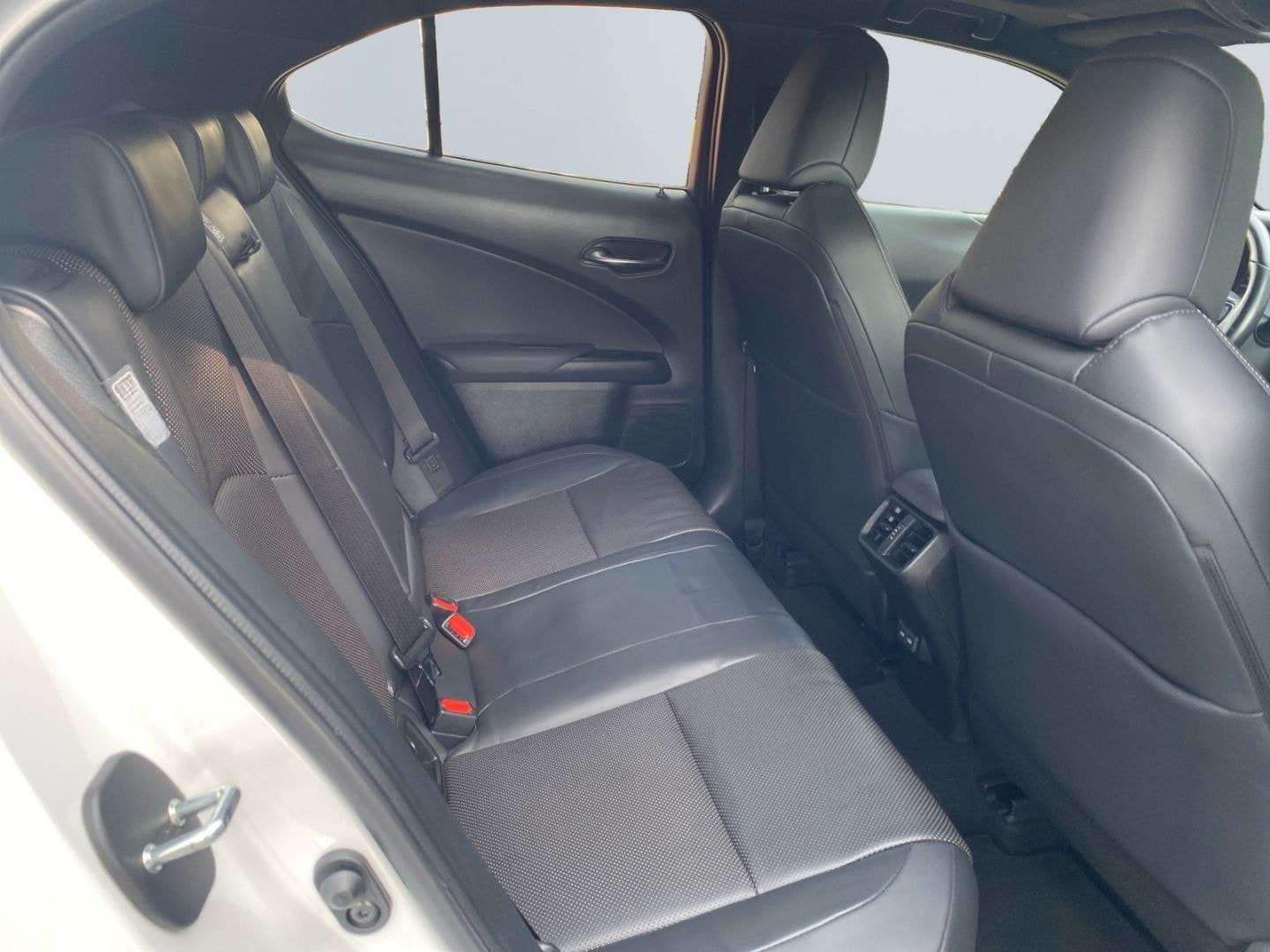 Lexus UX 250h Executive Line *HUD*Leder*GSD*el. Sitze* foto 20