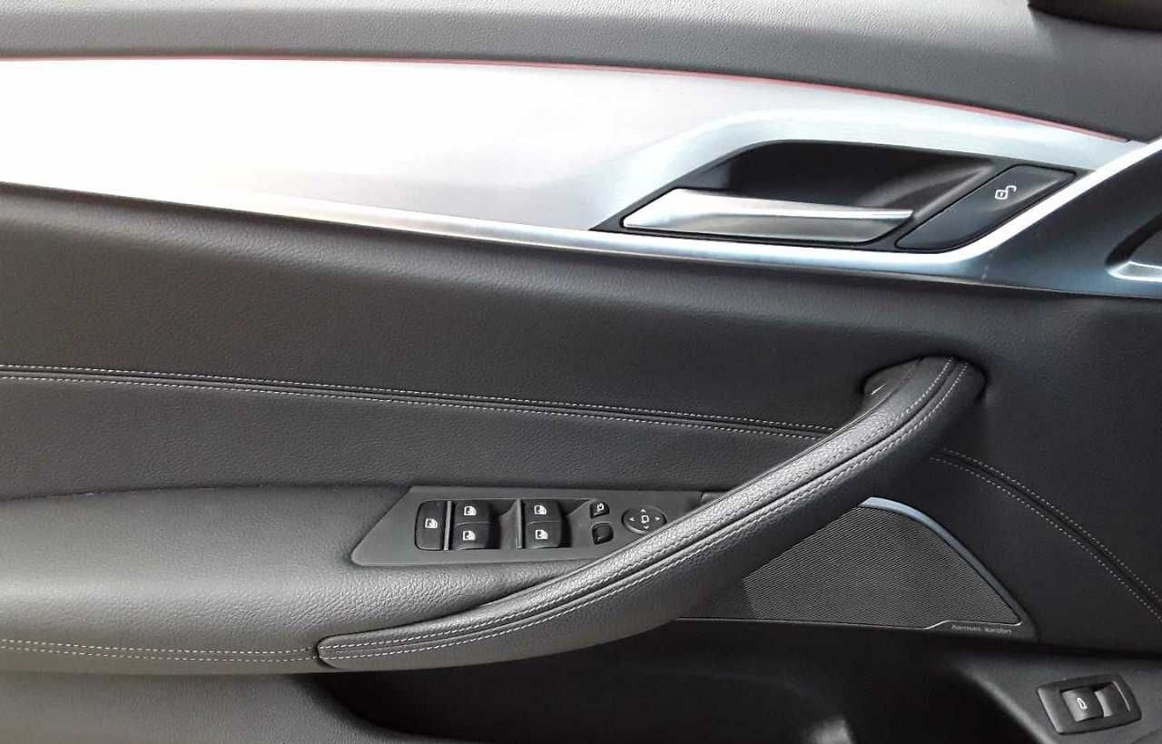 BMW 520d xDrive Touring Aut. M Sport Navi foto 4