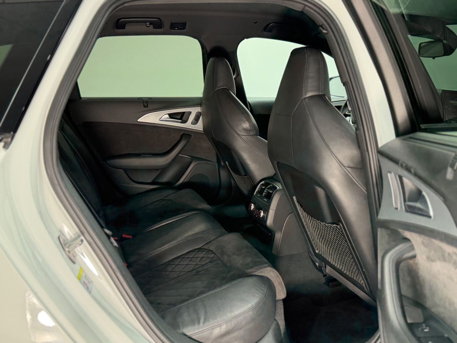 Audi S6 Avant 4.0 TFSI quattro foto 13