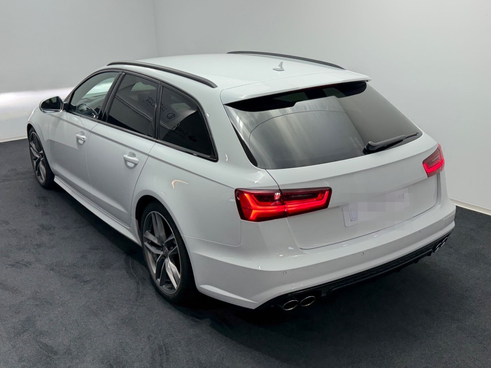 Audi S6 Avant 4.0 TFSI quattro foto 19