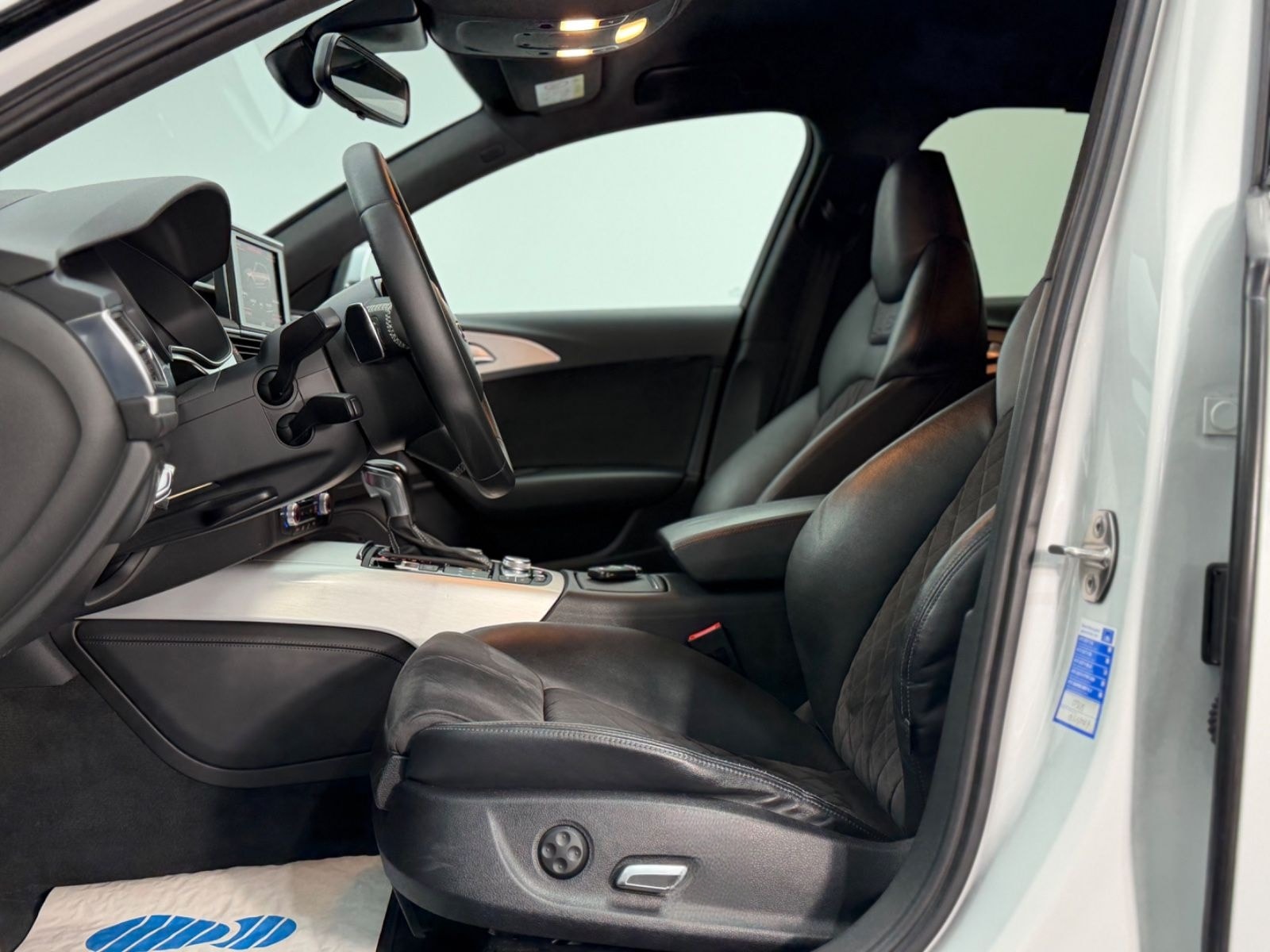 Audi S6 Avant 4.0 TFSI quattro foto 24