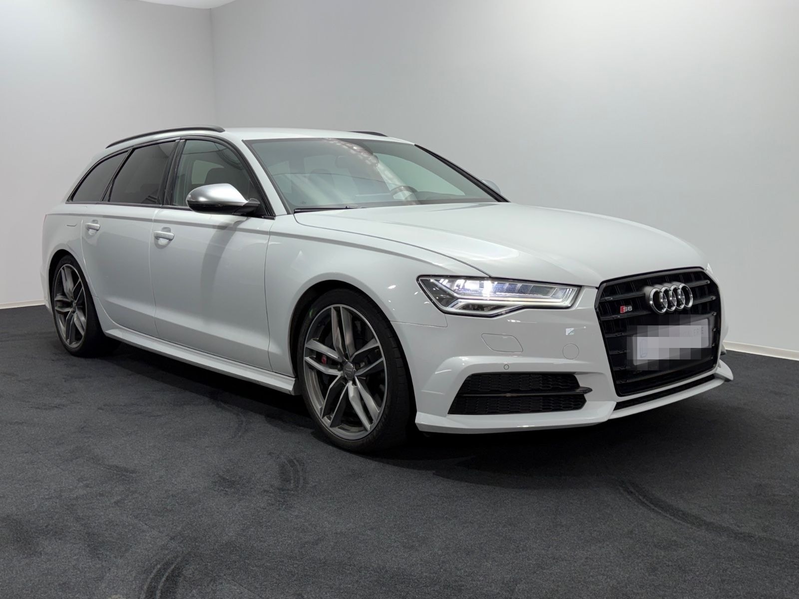 Audi S6 Avant 4.0 TFSI quattro foto 8