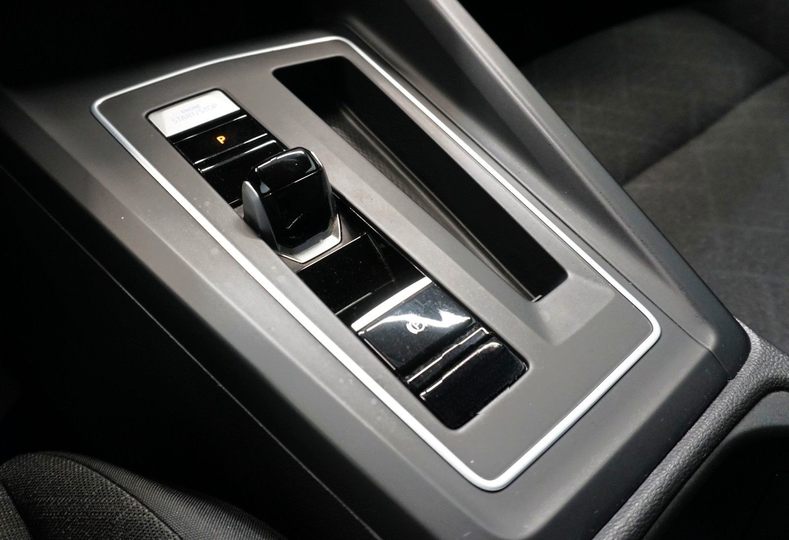 Volkswagen Golf VIII Variant Life 2.0 TDI *AHK*LED*NAVI*PDC foto 15