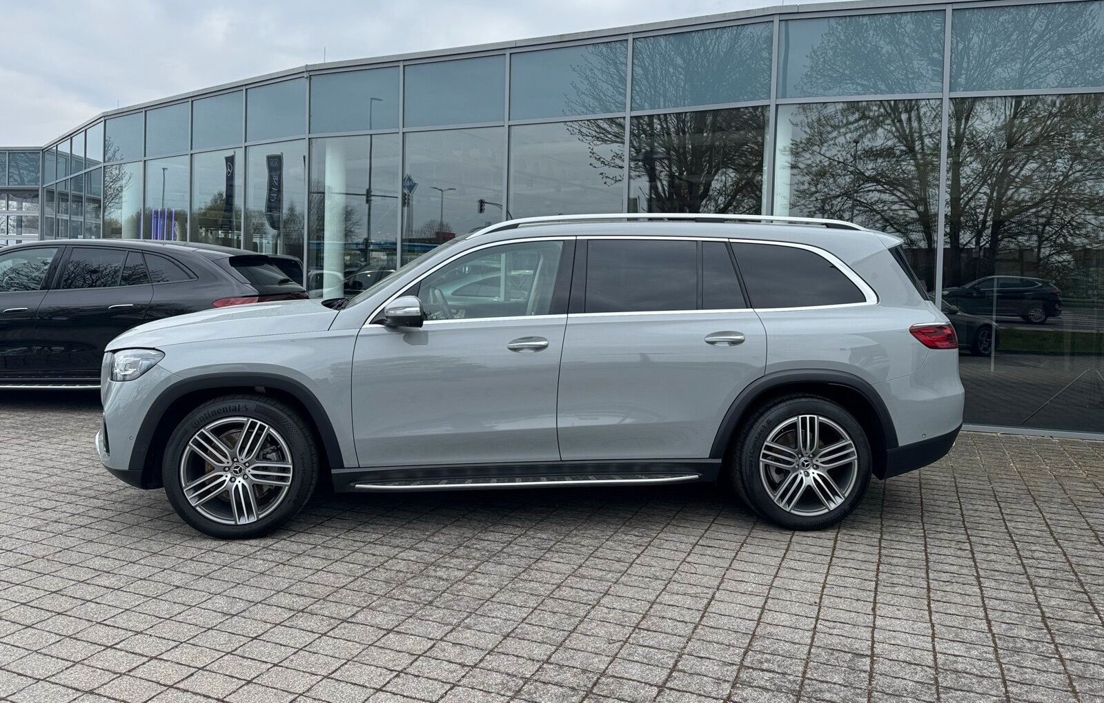 Mercedes-Benz GLS 350 d 4MATIC Distro Pano AHK Akustik 21 Zoll foto 7