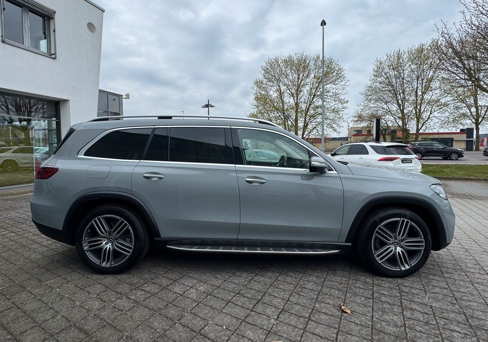 Mercedes-Benz GLS 350 d 4MATIC Distro Pano AHK Akustik 21 Zoll foto 8
