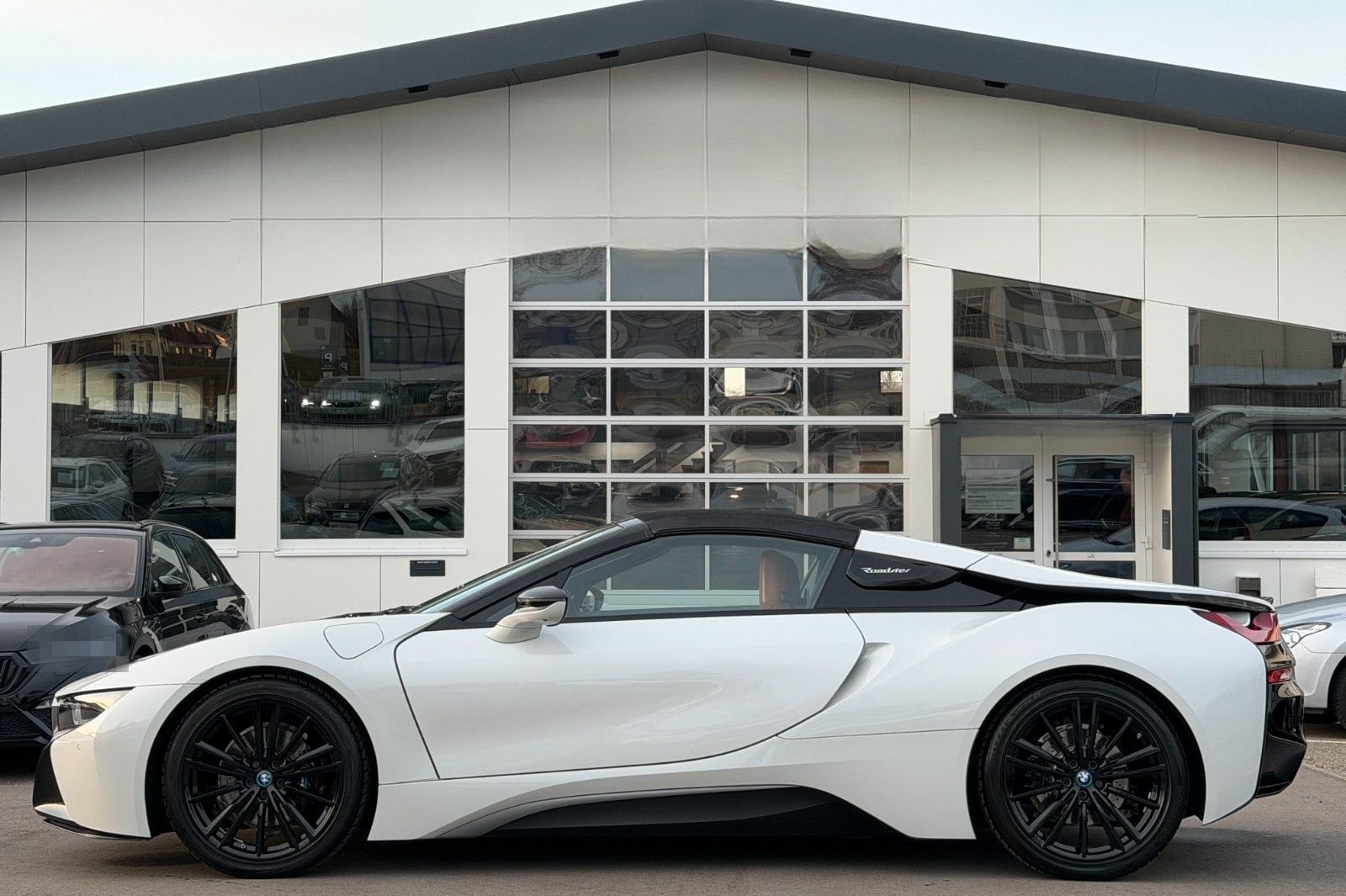 BMW i8 Roadster foto 2