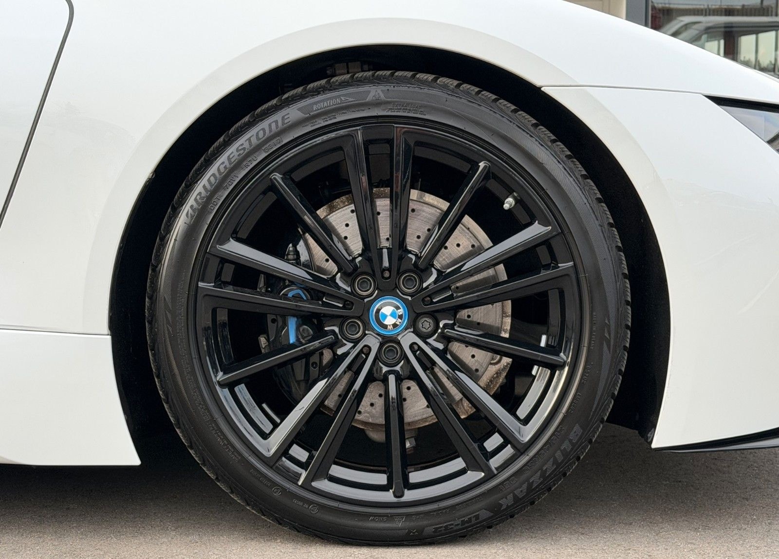 BMW i8 Roadster foto 16