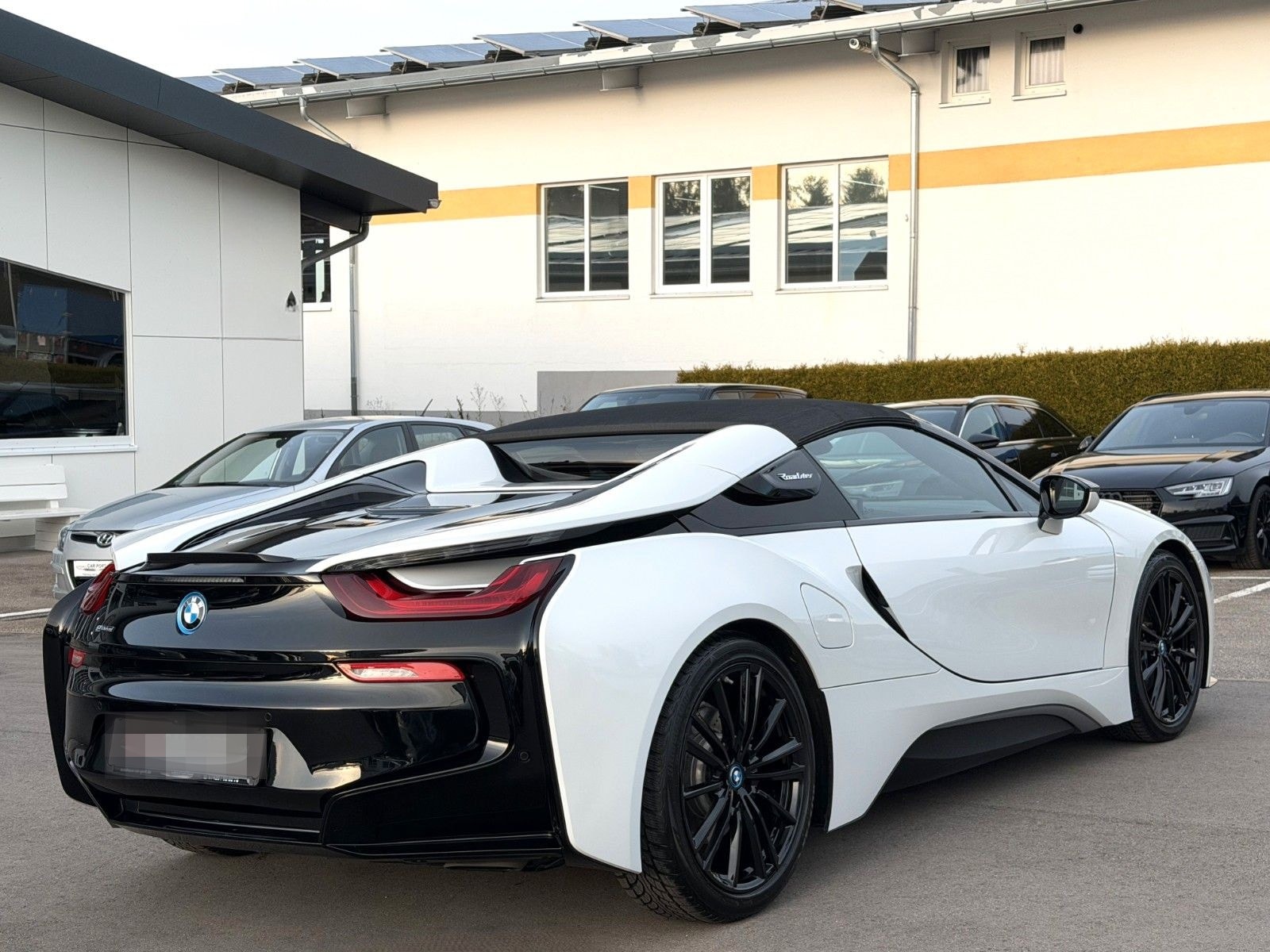 BMW i8 Roadster foto 9