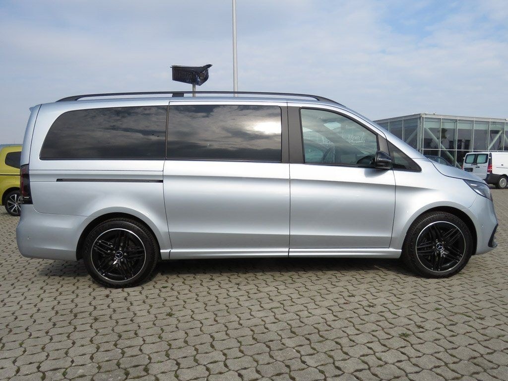 Mercedes-Benz V 300 d Avantgarde 4x4 lang AMG AIRMATIC Pano 9G foto 4