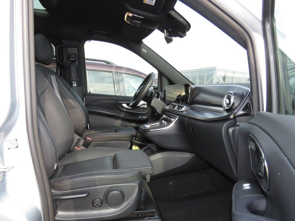 Mercedes-Benz V 300 d Avantgarde 4x4 lang AMG AIRMATIC Pano 9G foto 9