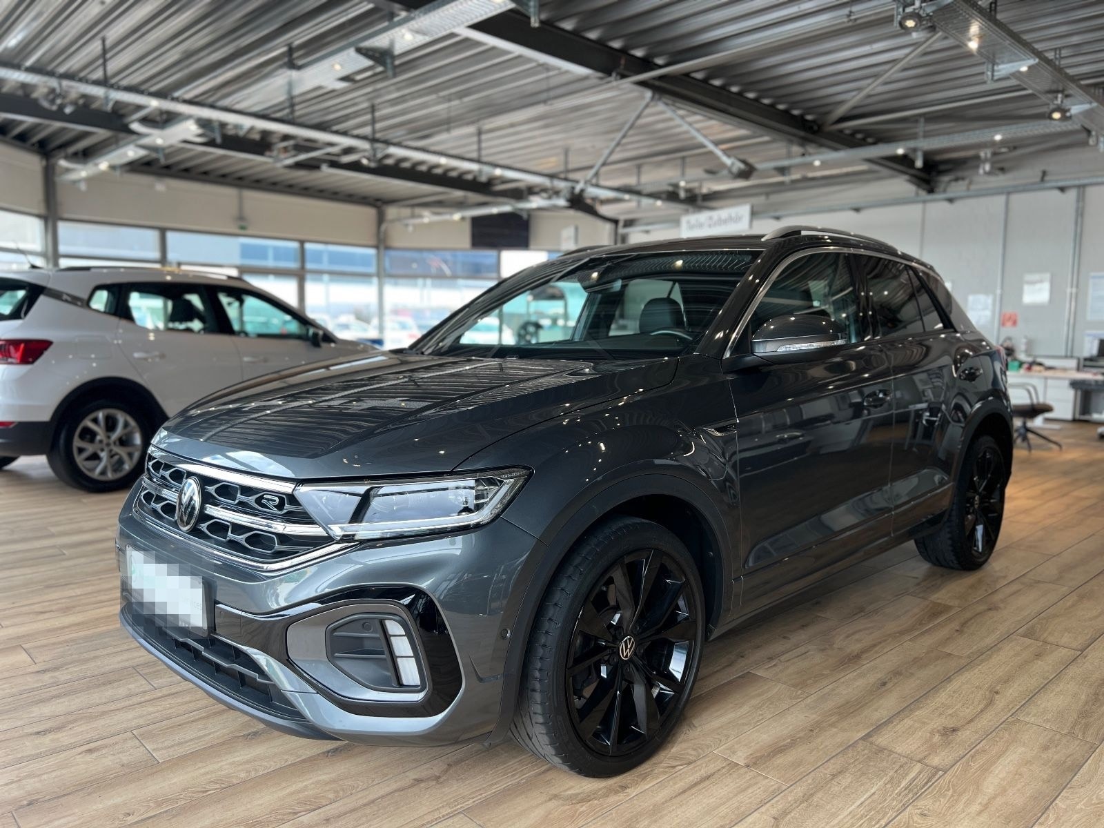 Volkswagen T-Roc R-Line/KAMERA/NAVI/AHK/LED-SCHEINWERFER foto 5