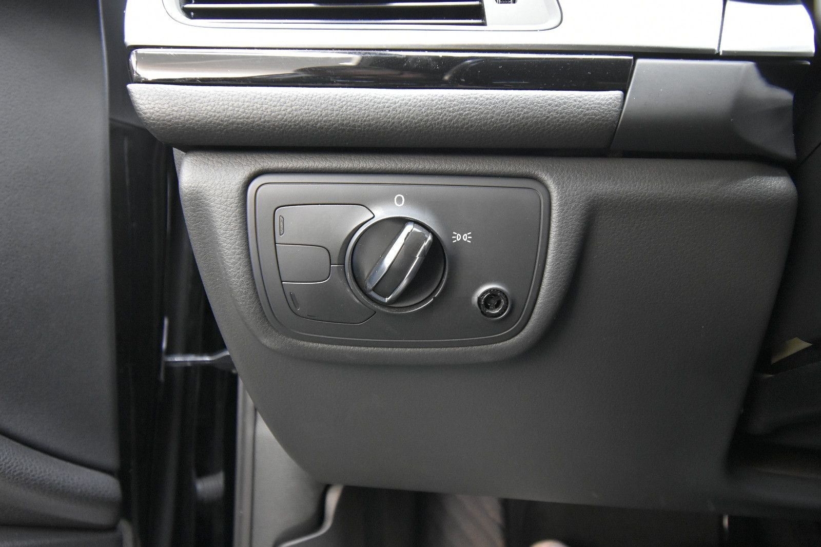 Audi A6 Avant 2.HAND SHZ STNDHZ RFK NAVI Vollleder foto 25