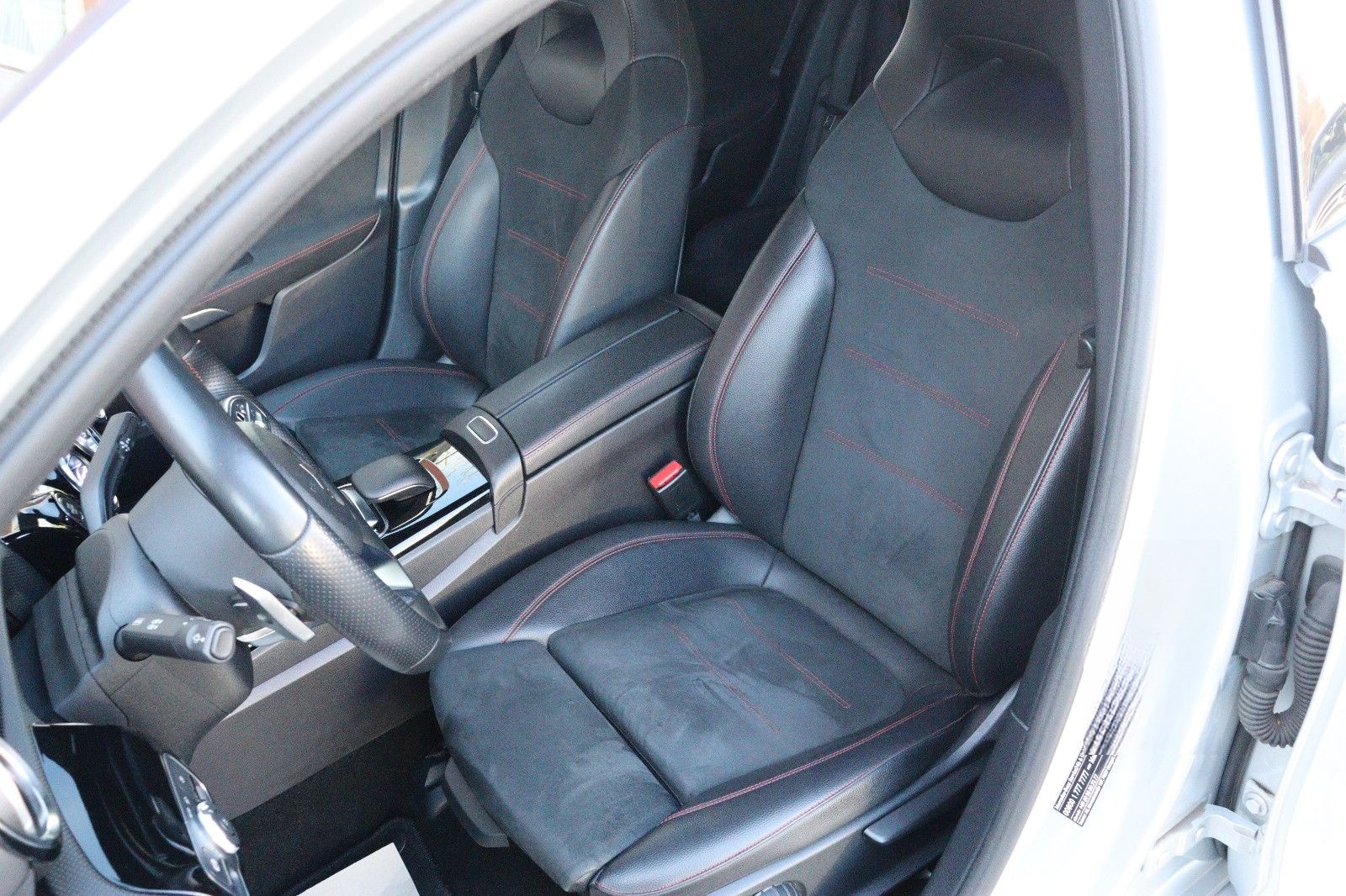 Mercedes-Benz A 250 AMG-Line LED Night-Paket Widescreen foto 18