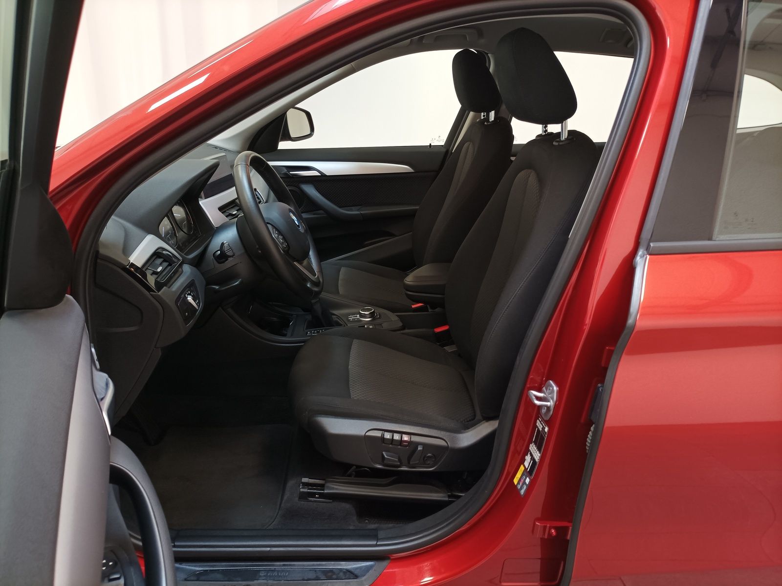 BMW X1 xDrive25e Navi|PDC|LED|Sitzhzg. foto 8