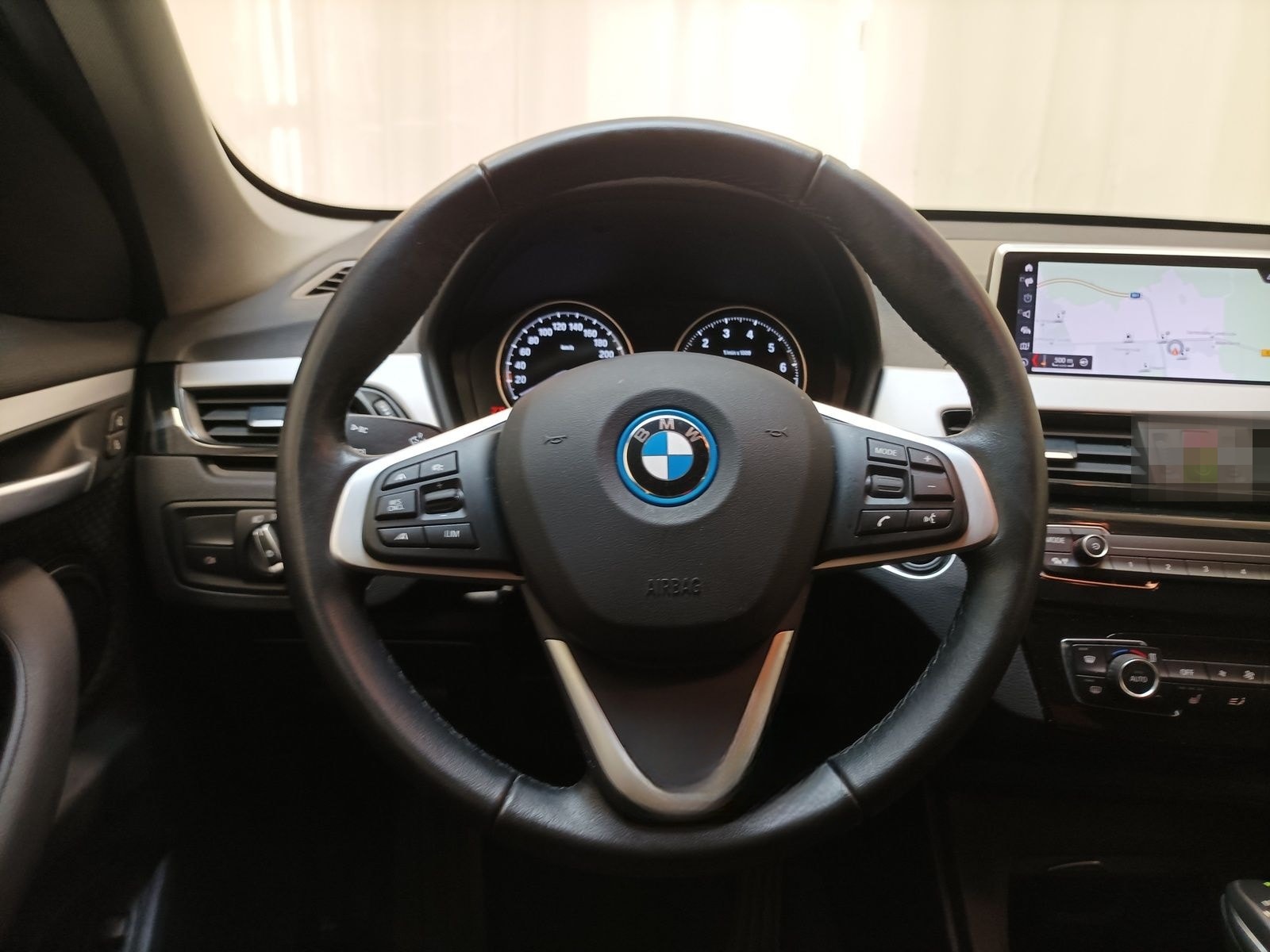 BMW X1 xDrive25e Navi|PDC|LED|Sitzhzg. foto 10