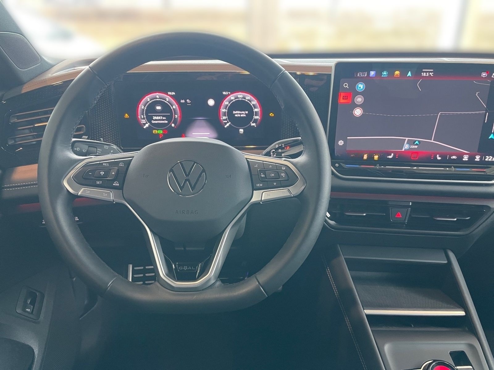 Volkswagen Tiguan 1.5 eTSI Goal MATRIX AHK ACC NAVI SIDE foto 12