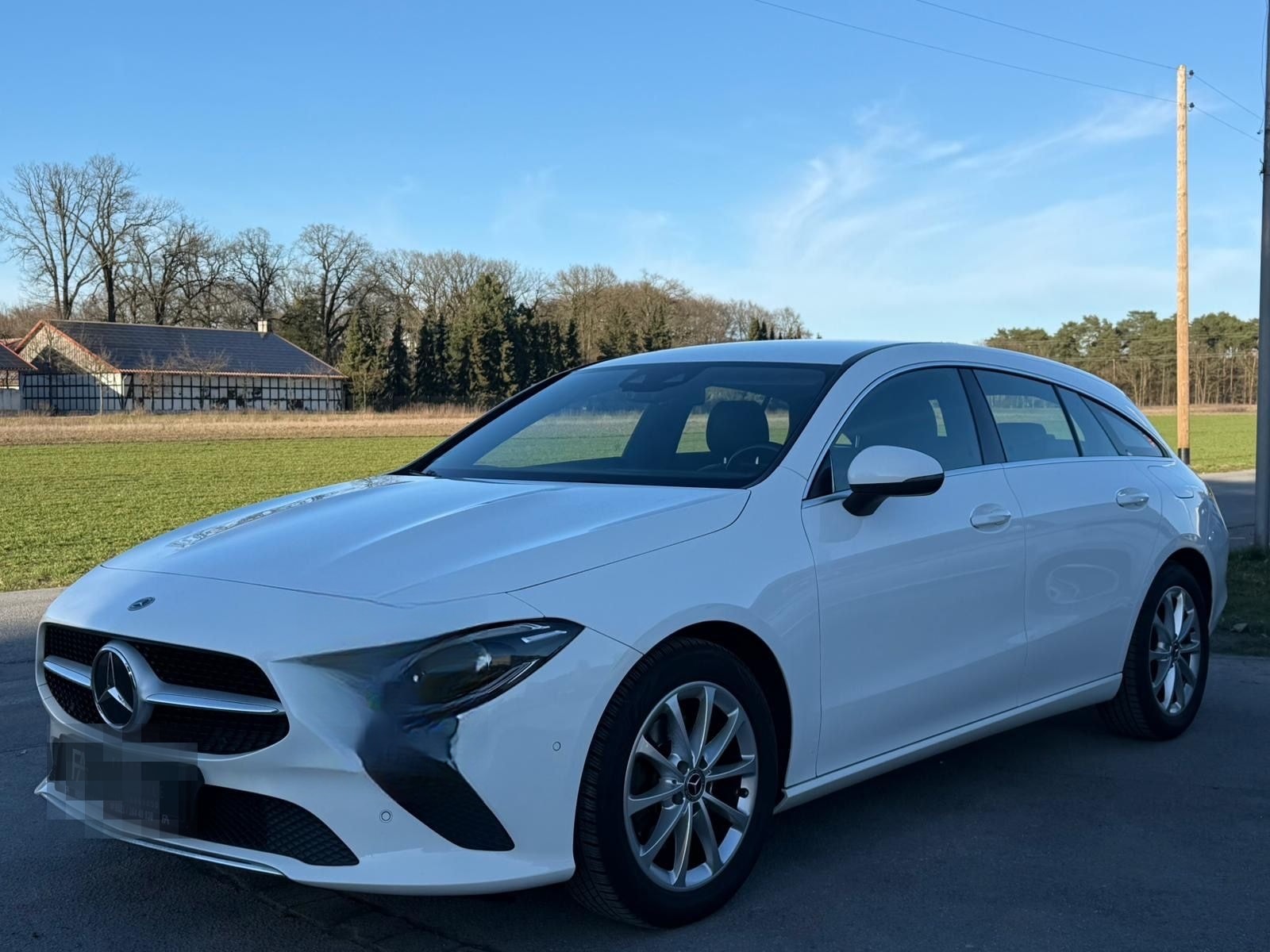 Mercedes-Benz CLA 200 Shooting Brake Progressive Elk. Heckklap foto 1
