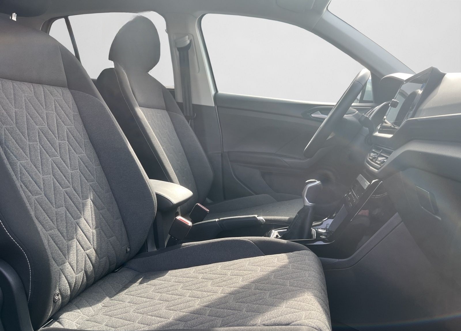 Volkswagen T-Cross Life 1,0 TSI 5-Gang | 17" | abgedunkelte foto 4