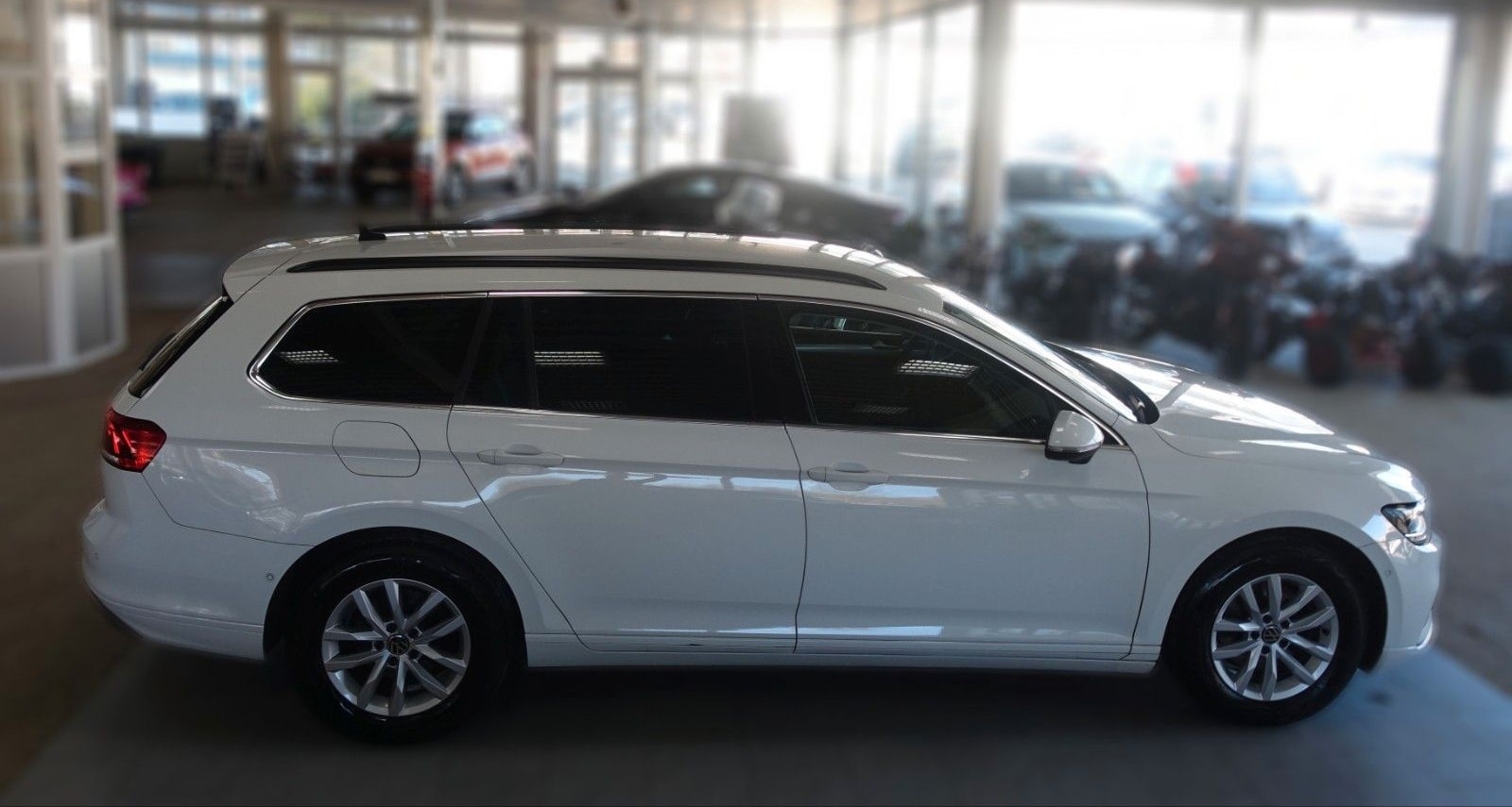 Volkswagen Passat Variant Business PLUS; NAV/ ACC/ KAM/ LED foto 9