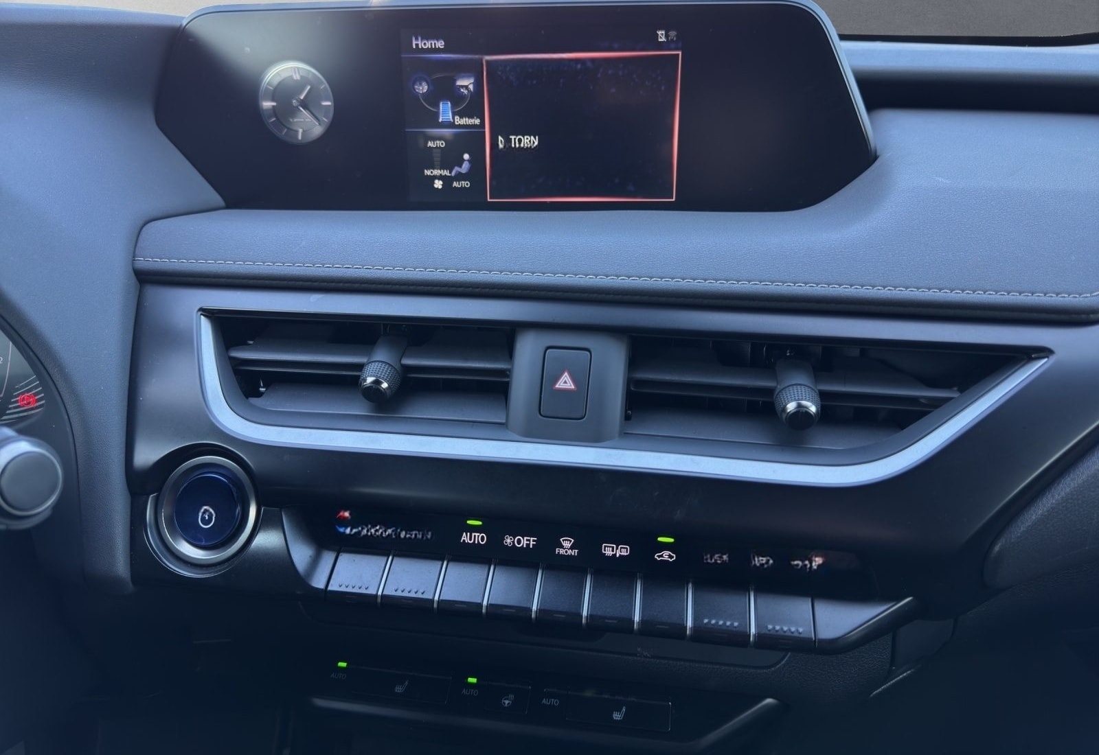 Lexus UX 250h Style SHZ Kamera Alu foto 15