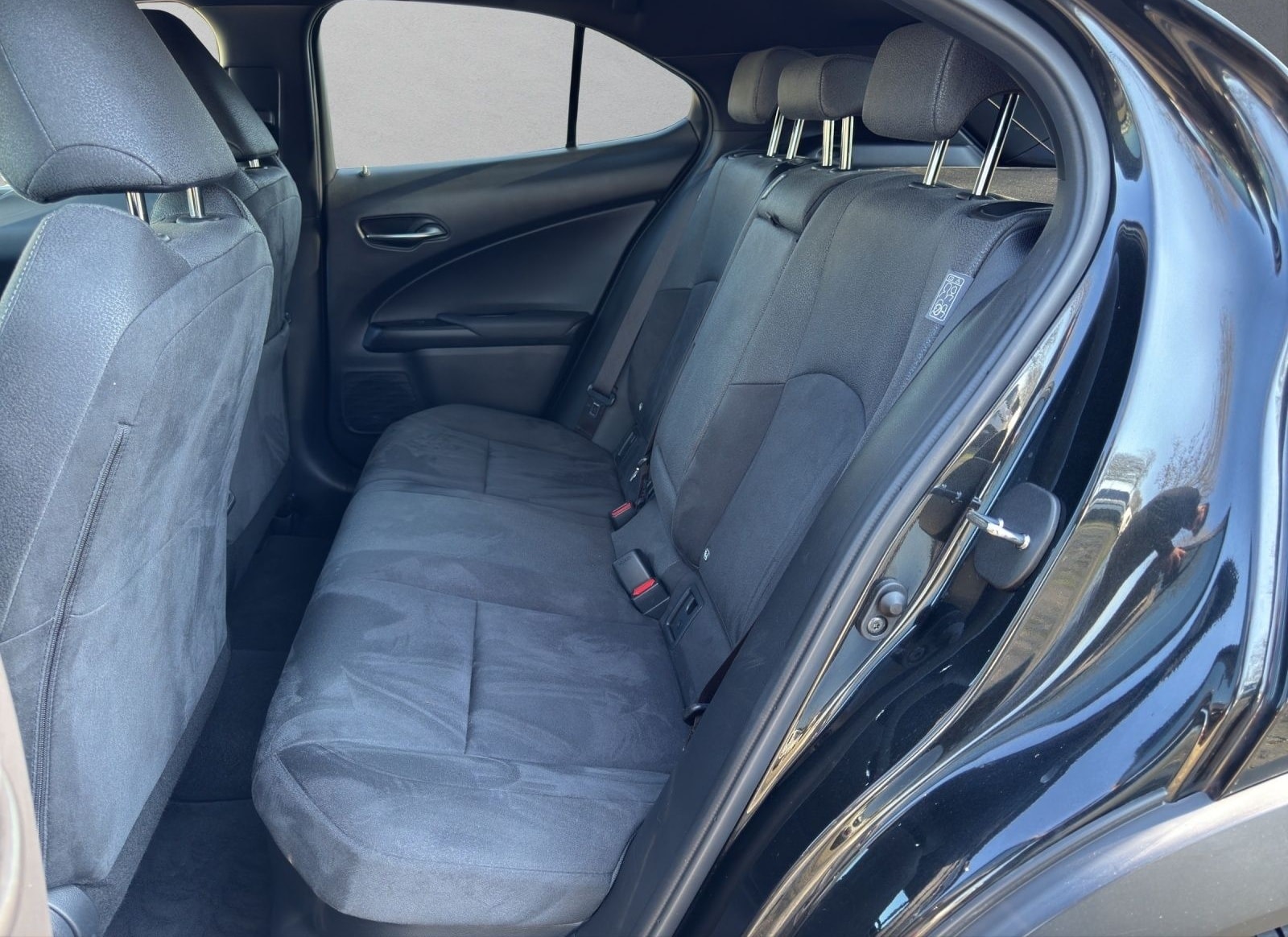 Lexus UX 250h Style SHZ Kamera Alu foto 16