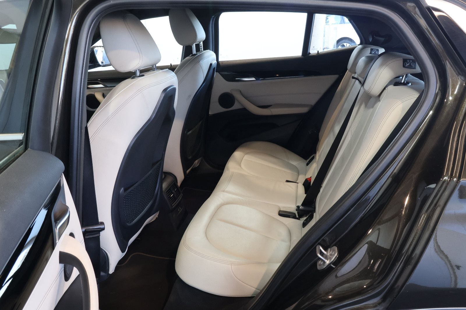 BMW X2 xDrive 18 d M Sport NAVI+LED+AHK+19" foto 13