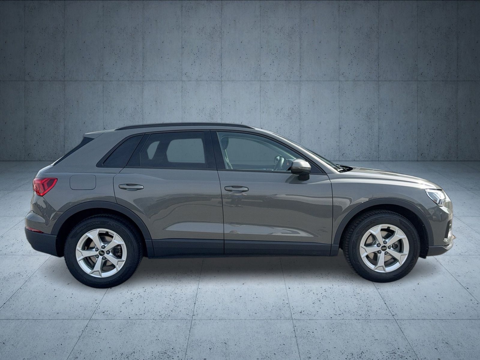 Audi Q3 SUV 35 TFSI S tronic Matrix 2xKlima ACC Kam. foto 7