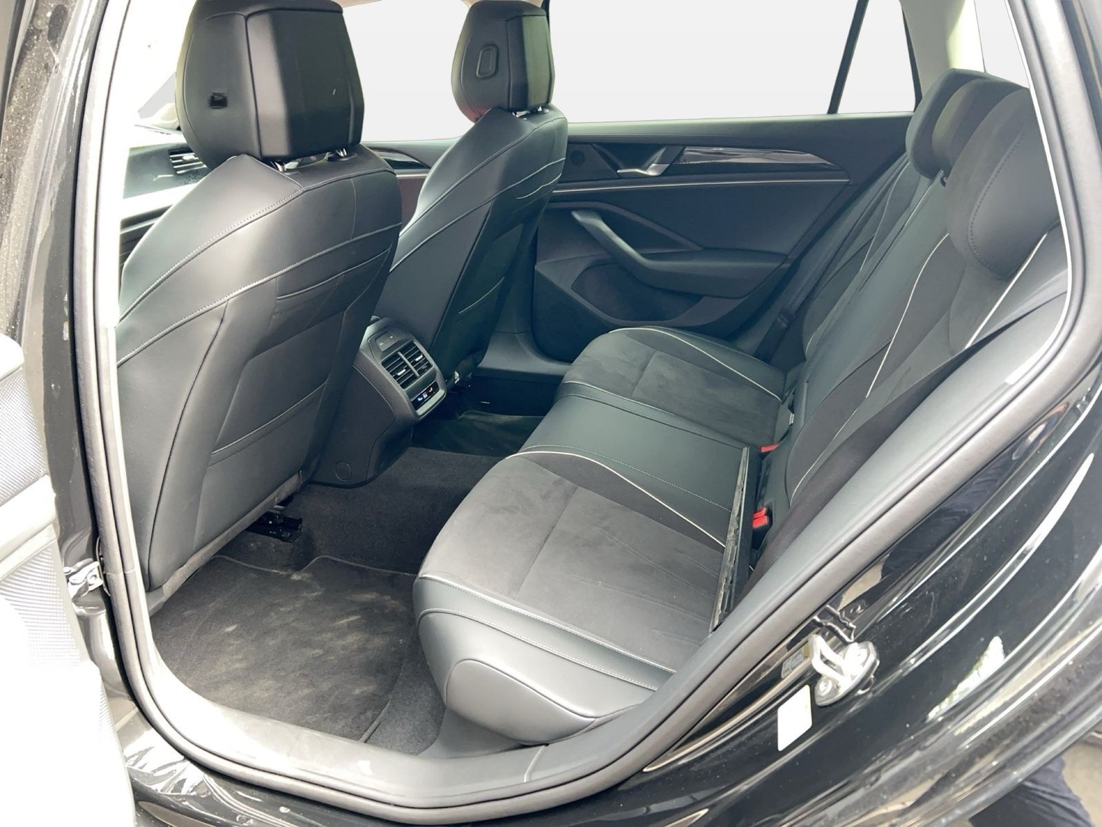 Volkswagen Passat Variant 1.5 TSI eHybrid foto 11