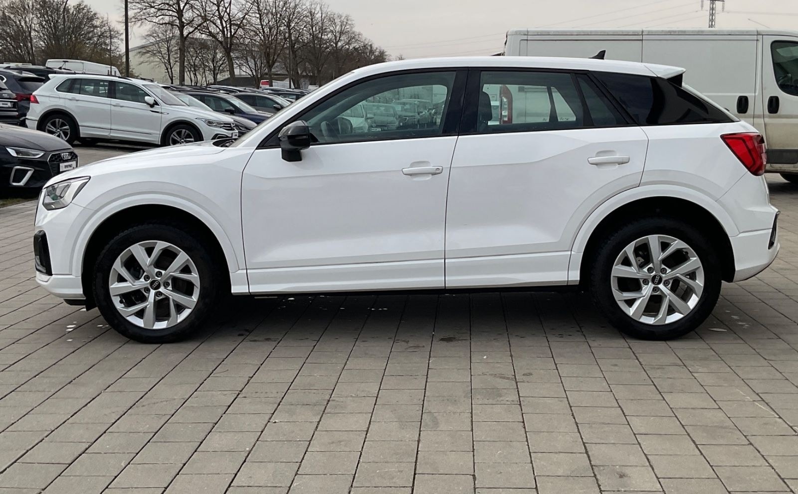 Audi Q2 35 TFSI advanced AHK DAB LED Klima Navi RFK foto 2