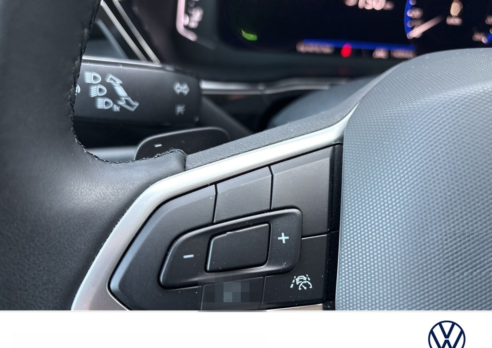 Volkswagen Touran 2.0 HIGHLINE AHK CAM ACC LM17 EKLAPPE NAV foto 17
