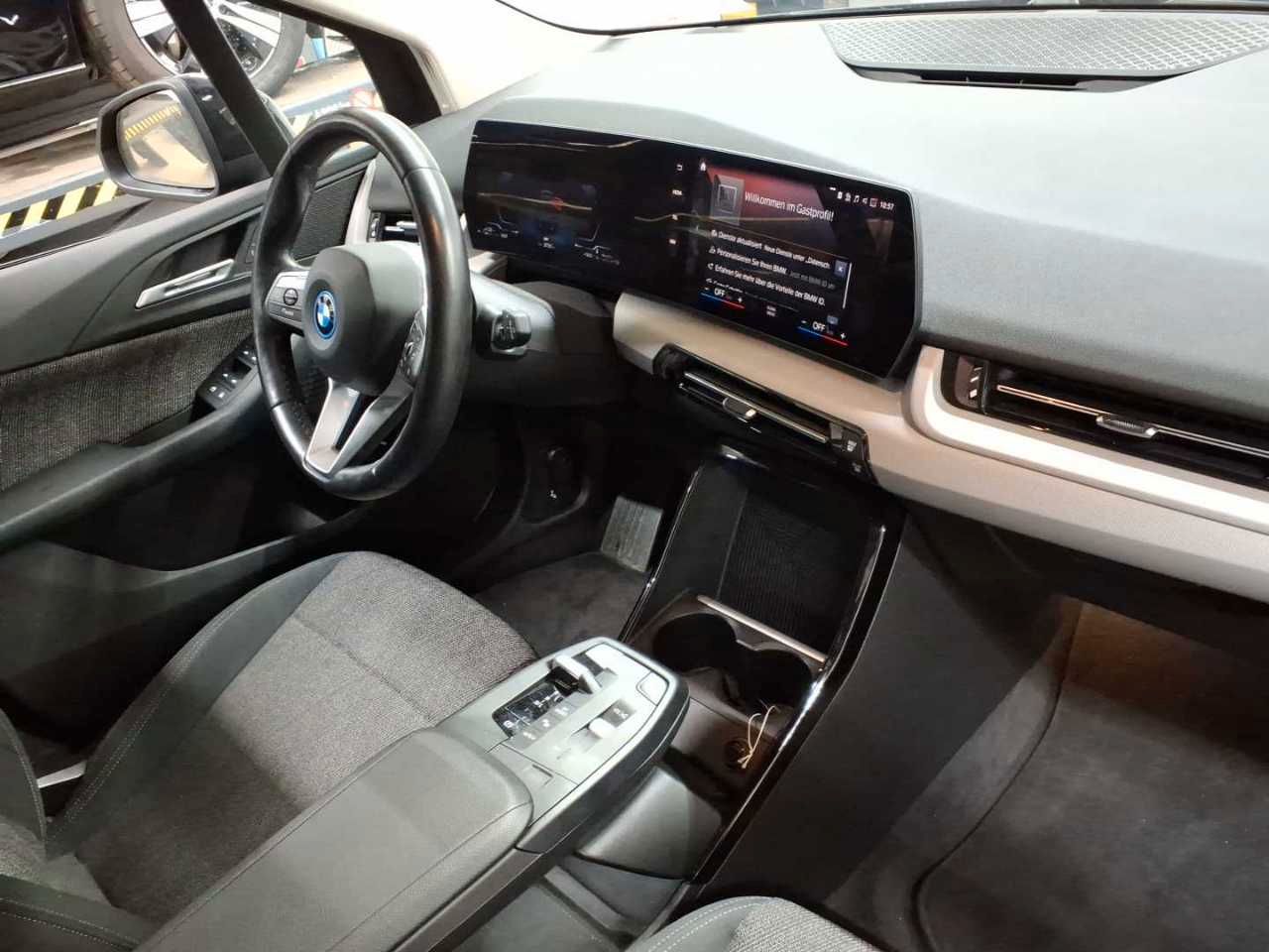 BMW 225e xDrive Active Tourer Aut. Navi SHZ foto 12