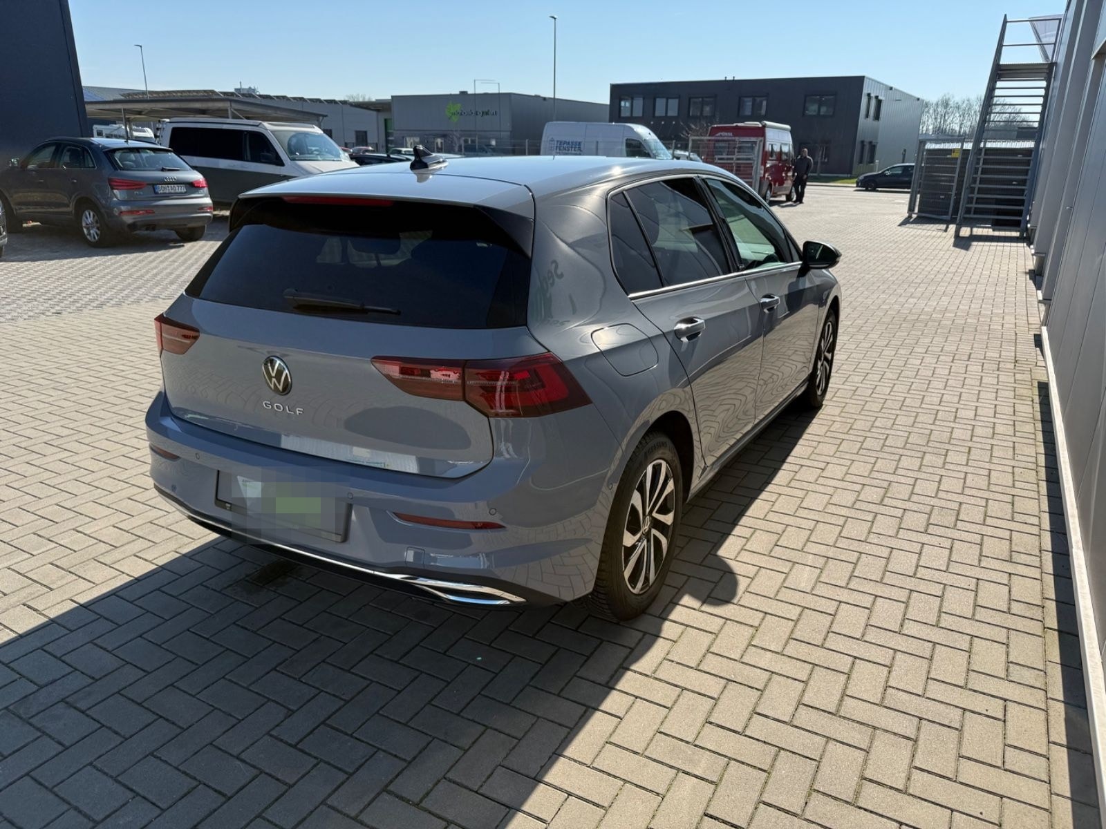 Volkswagen Golf VIII Lim. Active LED SHZ PDC Standheizung foto 7