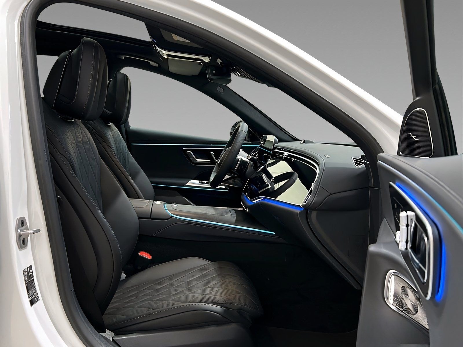 Mercedes-Benz E 450d 4M AMG+DIST+Superscreen+Burm+Pano+AHK+360 foto 14