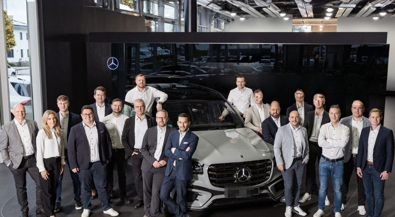 Mercedes-Benz E 450 d 4M T-Modell AMG+DISTR+Burm+Pano+AHK+360° foto 16