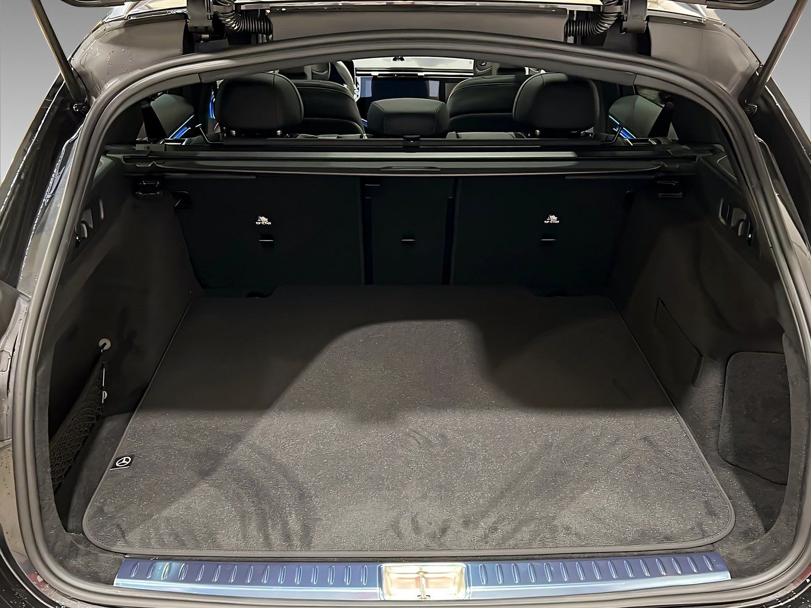 Mercedes-Benz E 450 d 4M T-Modell AMG+DISTR+Burm+Pano+AHK+360° foto 6