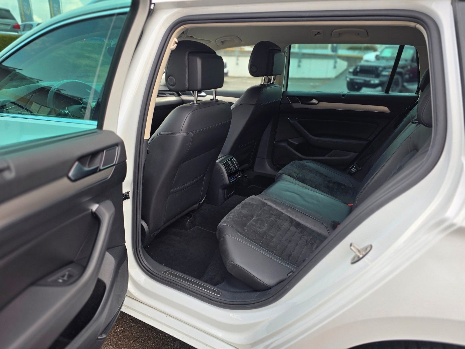 Volkswagen Passat Variant |STHZ| SHZ| LKHZ| MASSAGE foto 13