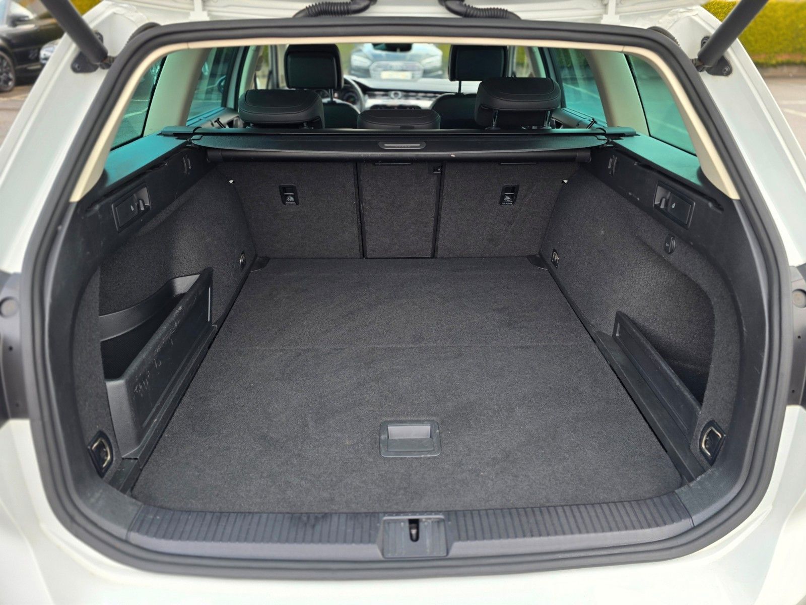 Volkswagen Passat Variant |STHZ| SHZ| LKHZ| MASSAGE foto 15