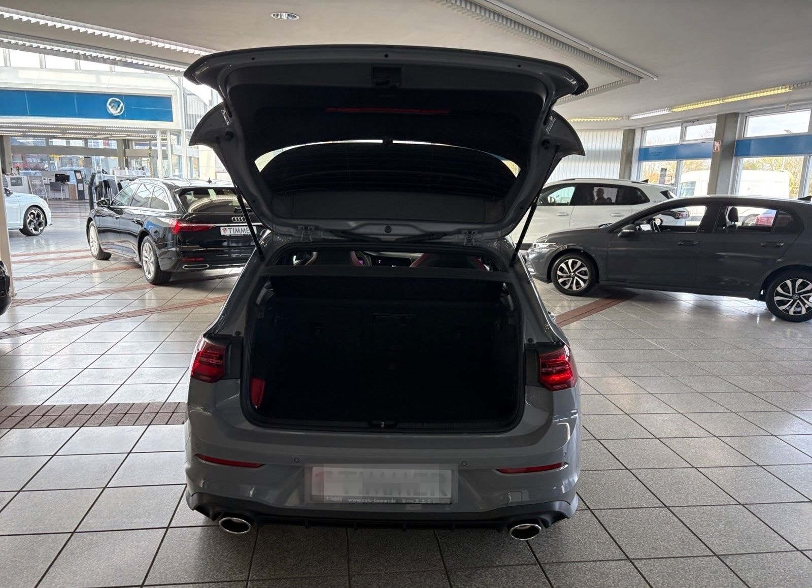 Volkswagen Golf VIII 2.0 TSI DSG GTI CLUBSPORT BLACK +H&K + foto 16