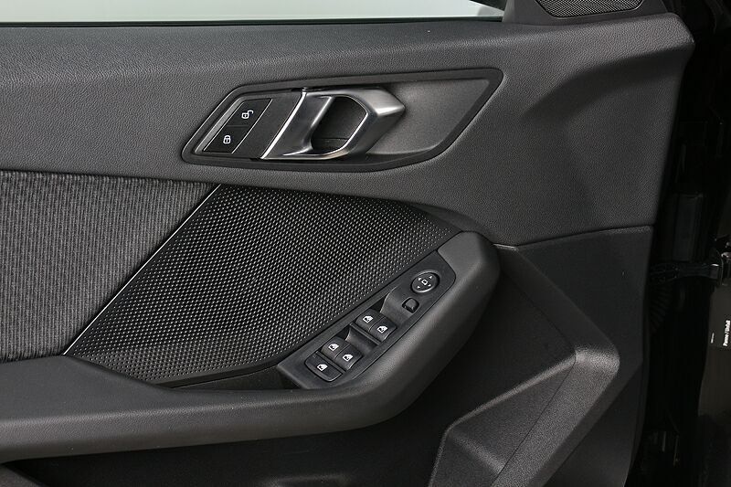 BMW 118iA Advantage LED DAB HuD DKG Hifi foto 14