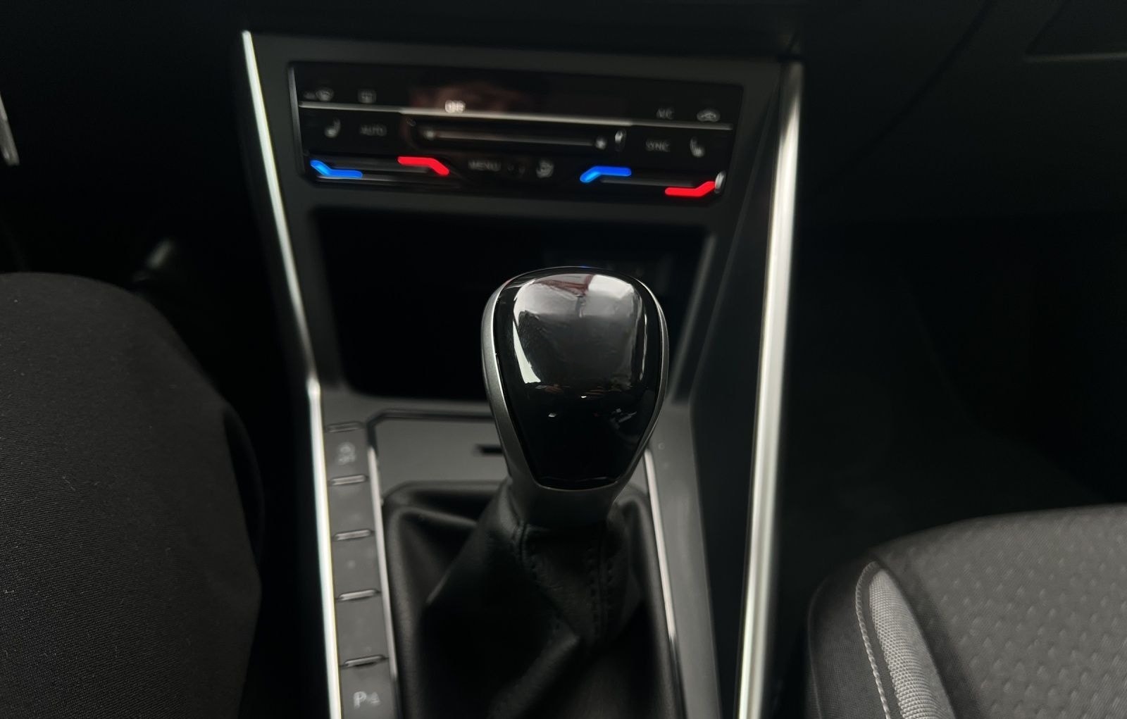 Volkswagen Taigo 1.0 TSI LIFE LM16 SITZHZ APP-CONNECT foto 11