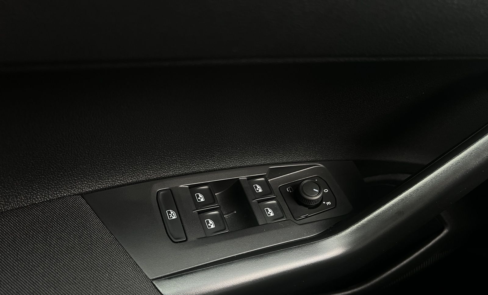 Volkswagen Taigo 1.0 TSI LIFE LM16 SITZHZ APP-CONNECT foto 8