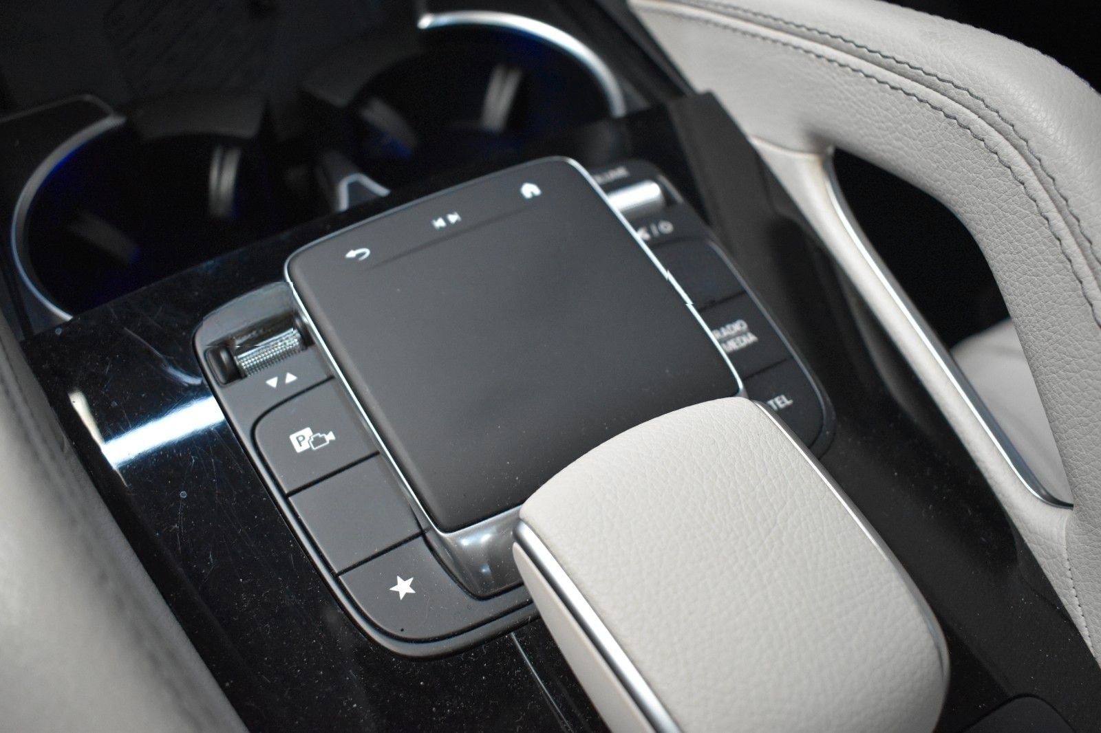 Mercedes-Benz GLE 450 d 4Matic COUPE AMG LINE*PANO*AHK*360°KAM foto 23