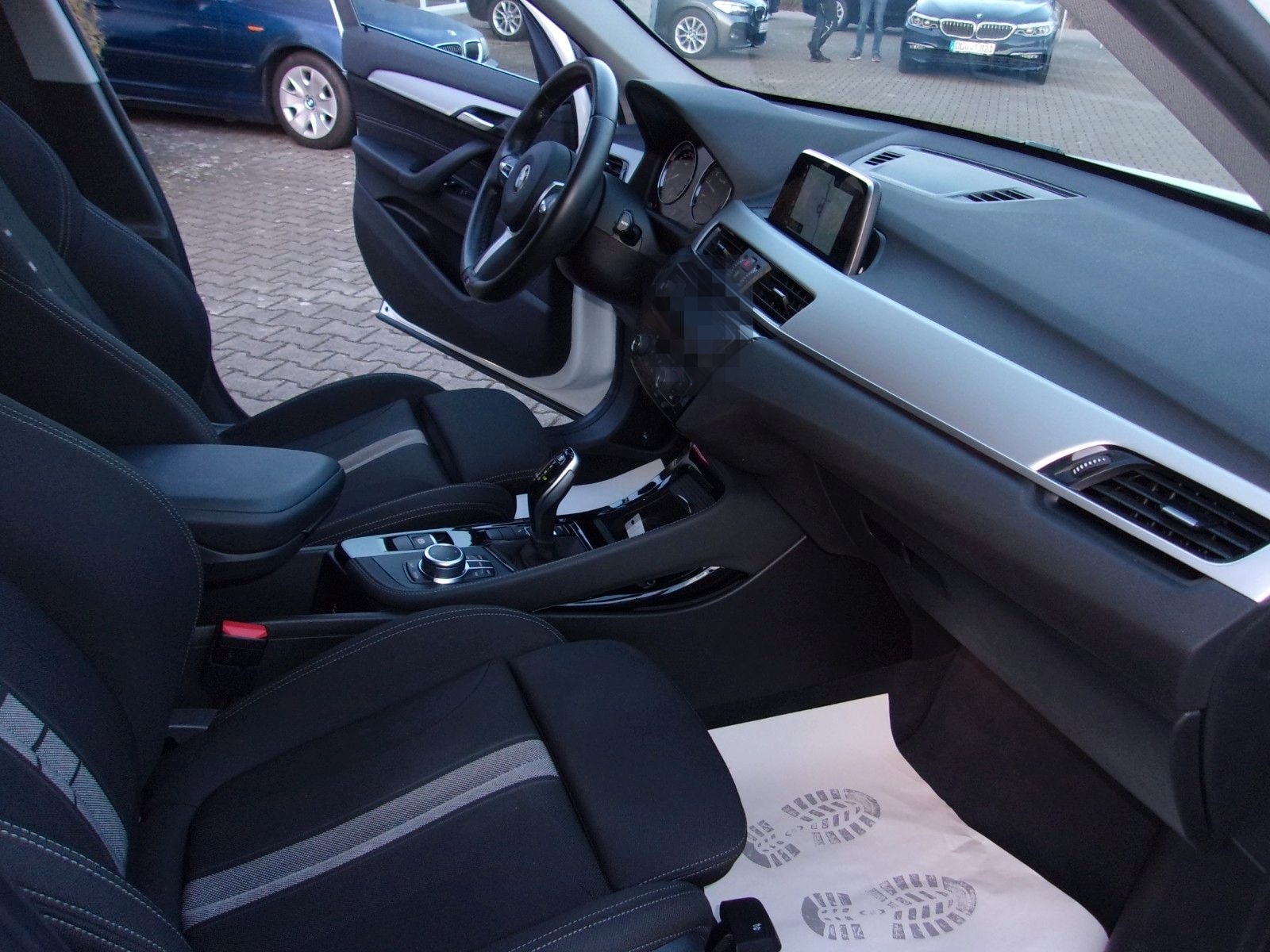 BMW X1 sDrive18i  Automatic Sport Line foto 13