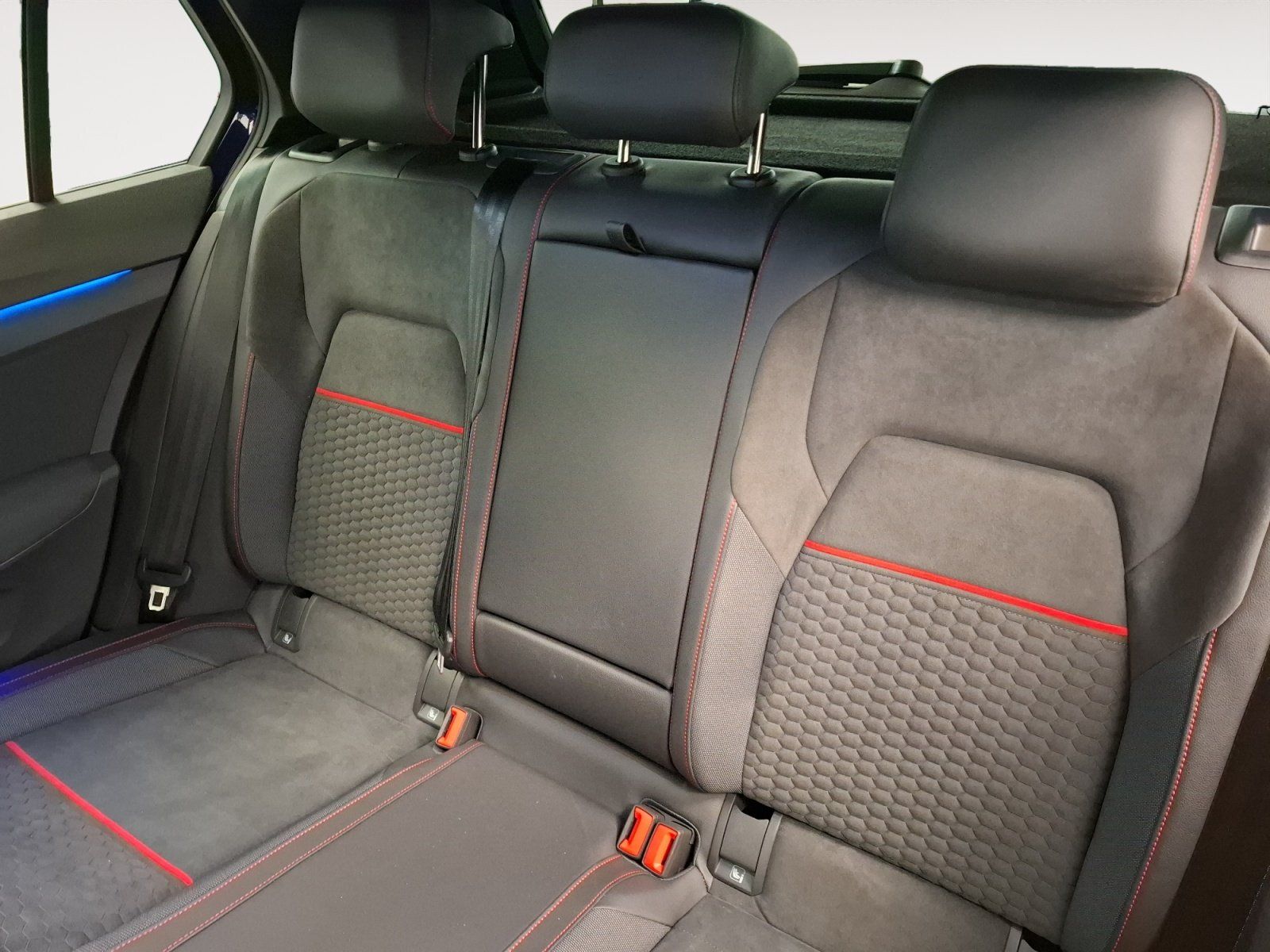 Volkswagen Golf VIII GTI Clubsport 2.0 TSI Matrix ACC Navi foto 7