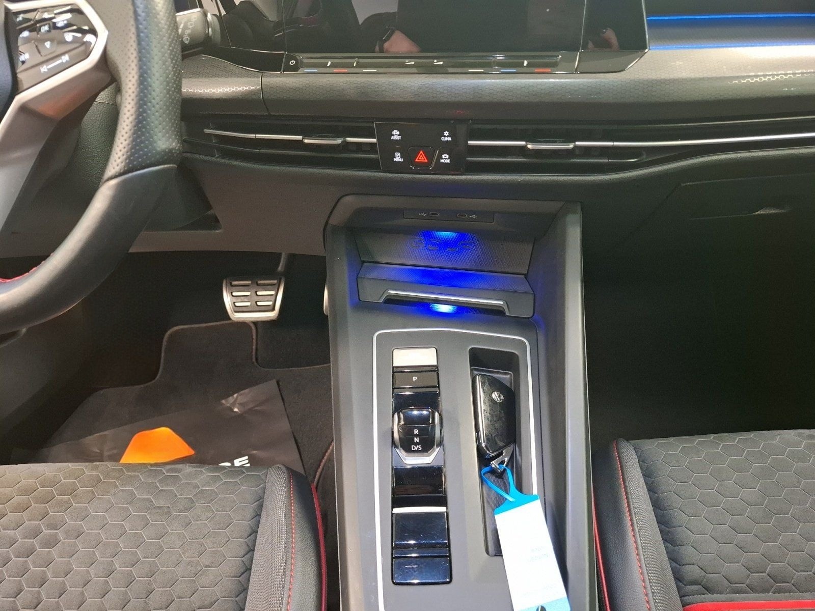 Volkswagen Golf VIII GTI Clubsport 2.0 TSI Matrix ACC Navi foto 9