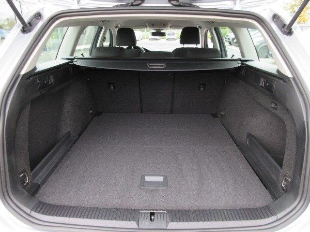 Volkswagen Passat Variant Navi AHK LED ACC DAB Alu Klima foto 13