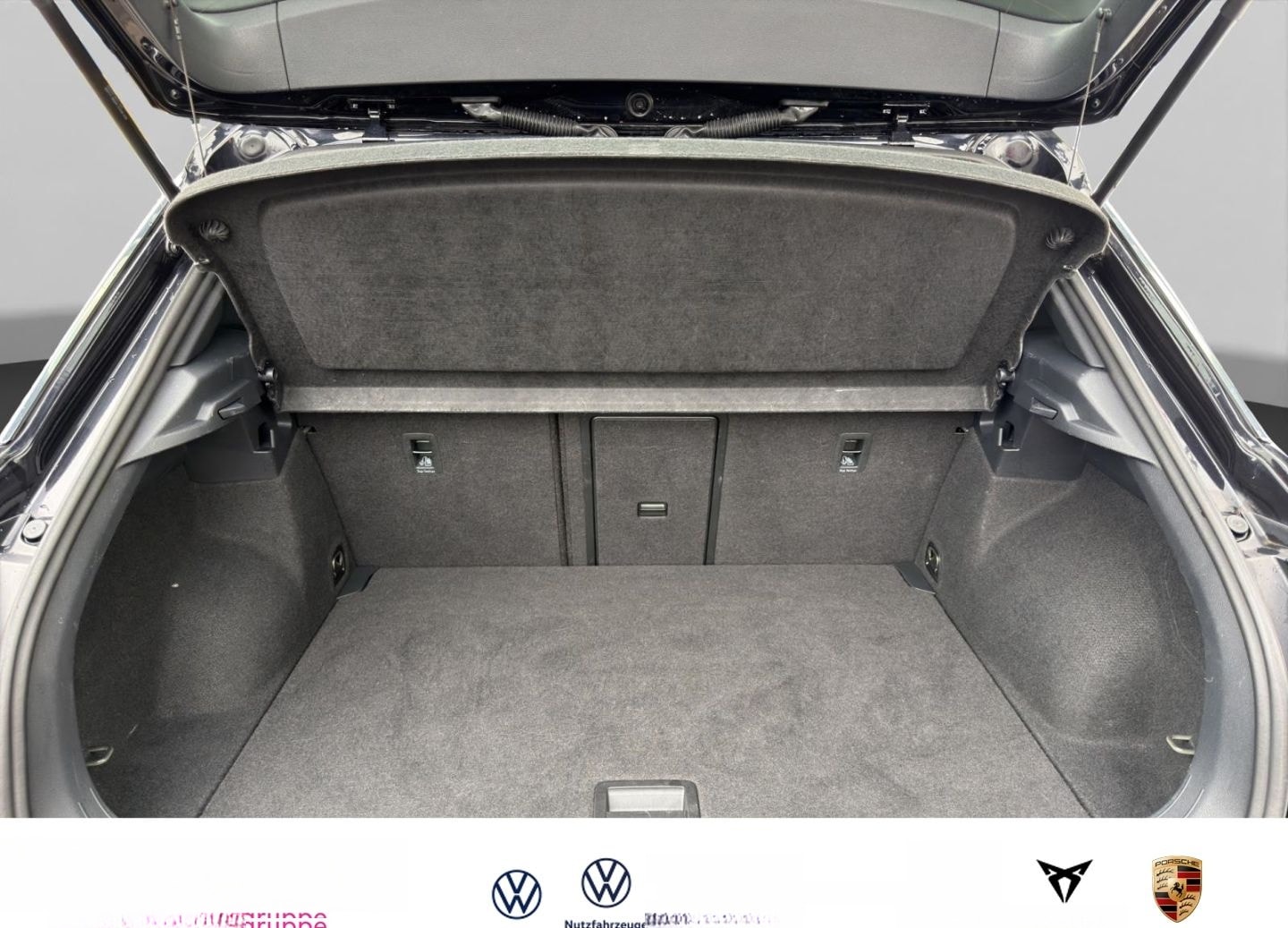 Volkswagen T-Roc R-Line 1.0 TSI Navi+RK+CarPlay+ACC+LED foto 15