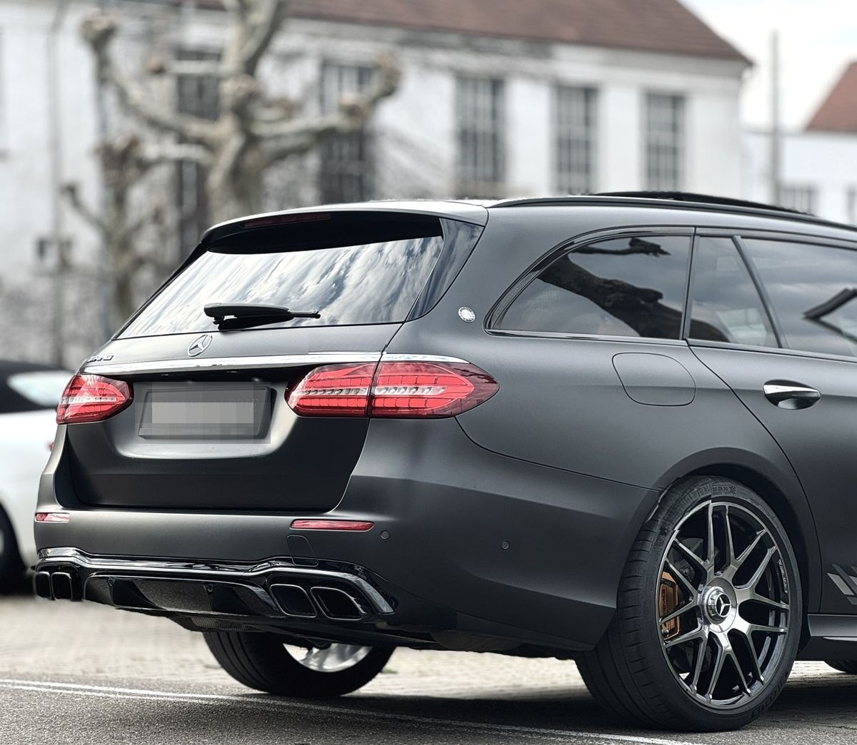 Mercedes-Benz E 63 AMG S/FINAL/PANO/360°/SITZKLIMA/DISTRO/PERF foto 13